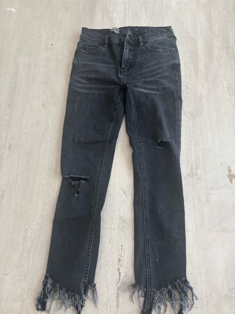 Free People Black Distressed Cropped Ankle Jeans